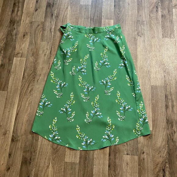 Loft Green Floral Wrap Skirt Size 0 - Picture 2 of 7
